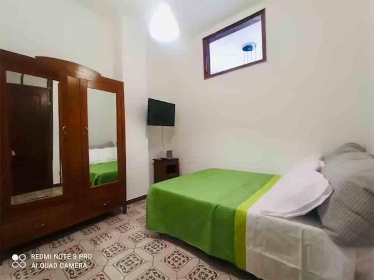 Naxos 101 Apartment A Due Passi Dal Mare Giardini-Naxos Buitenkant foto